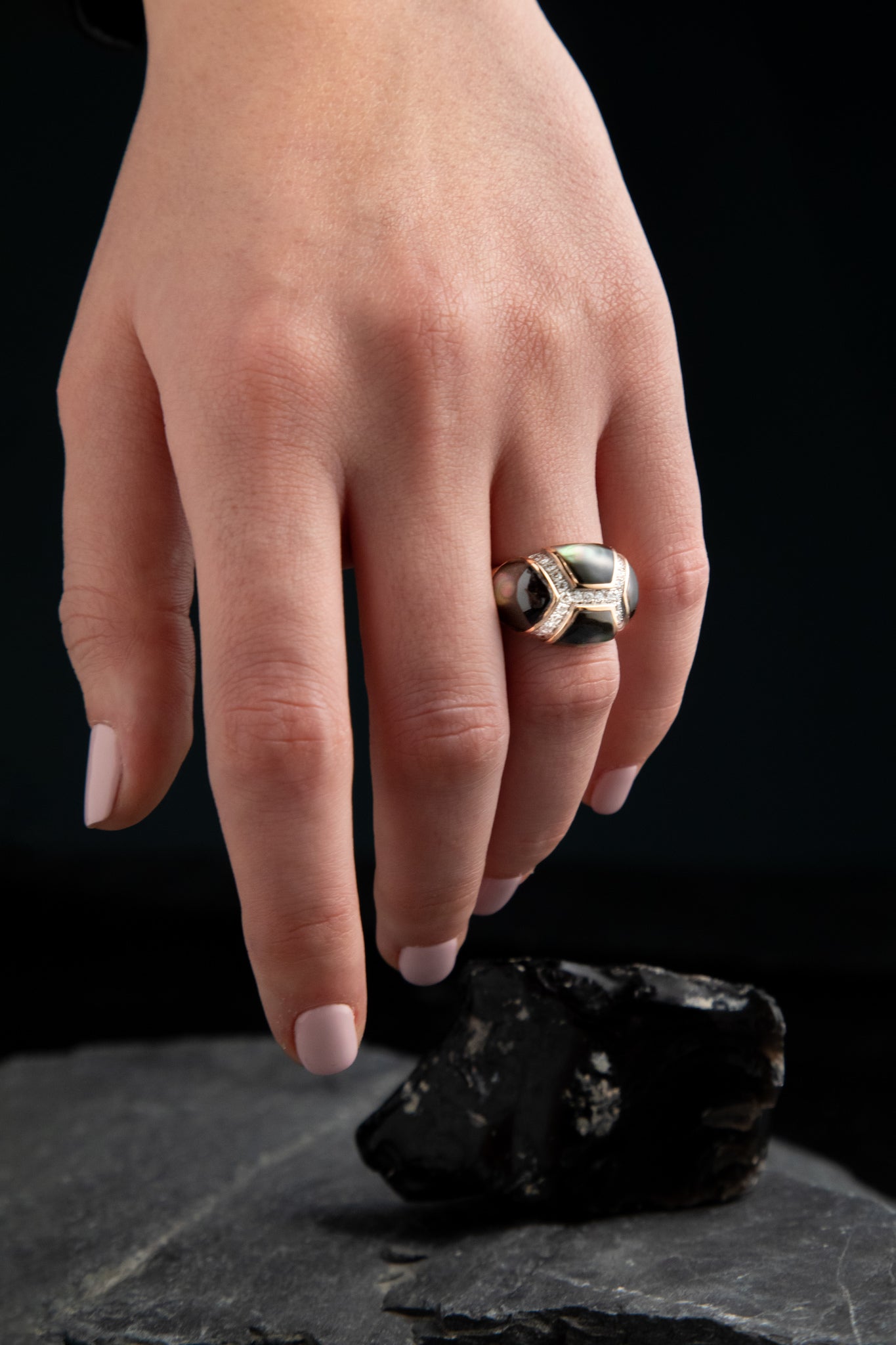 Mother of pearl and Diamonds Ring